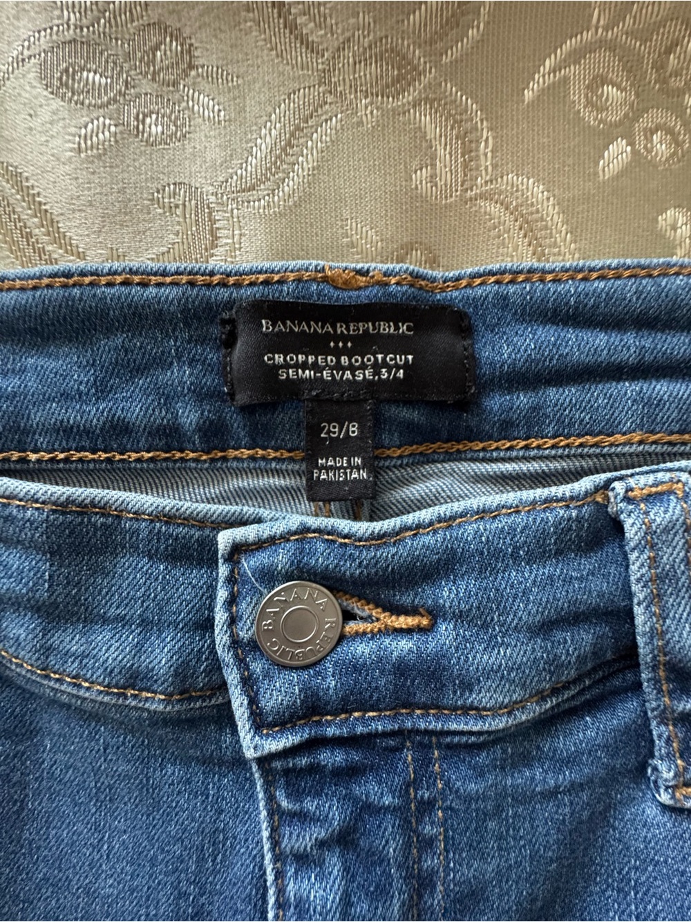 Banana Republic Cropped Bootcut Raw Hem Stretch Jeans Size 29/8 - Picture 4 of 8